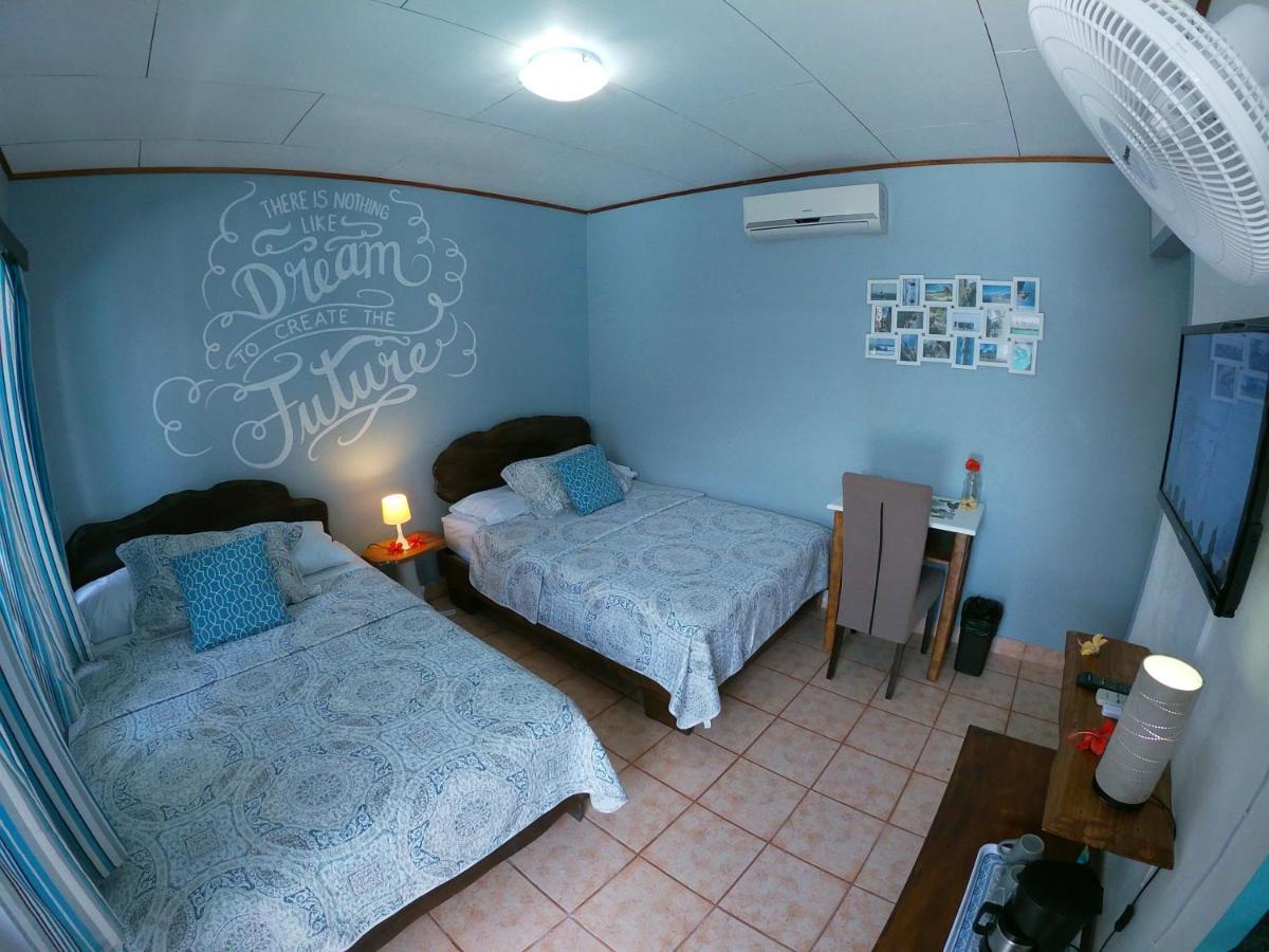 Hotel Perico Azul & Surf Camp Jacó Eksteriør billede